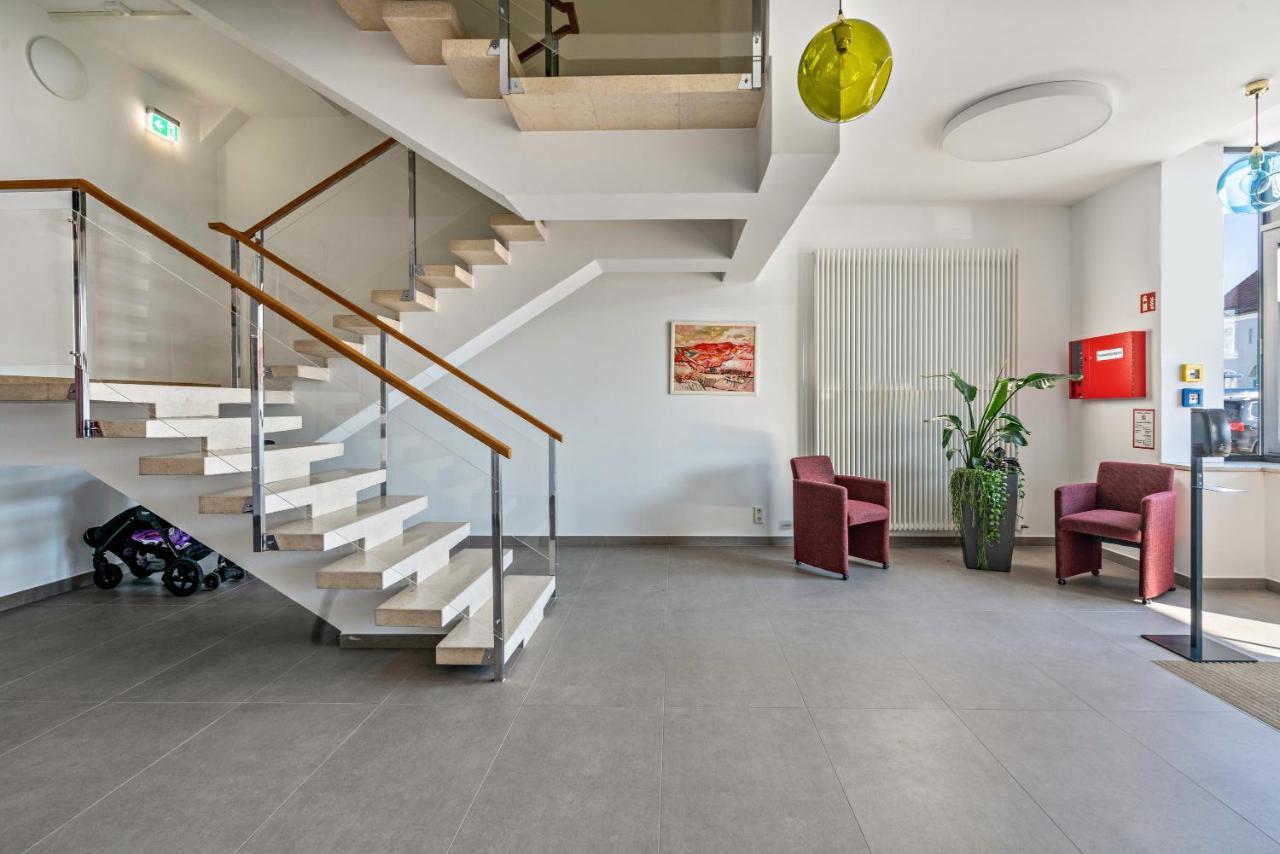 Апартаменты Huber Living Basic 106 Гермеринг Экстерьер фото