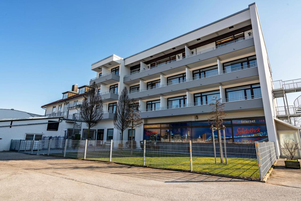 Апартаменты Huber Living Basic 106 Гермеринг Экстерьер фото
